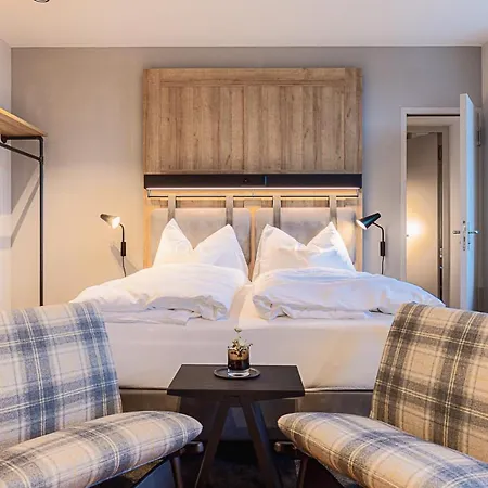 Alpine Hotel